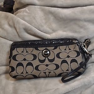 Coach Wristlet Wallet Signature C pattern  Gray & Black